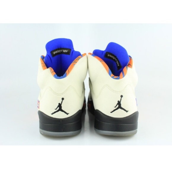 2018 JORDAN RETRO 5 INTERNATIONAL FLIGHT 8 (USED) - Picture 4 of 5